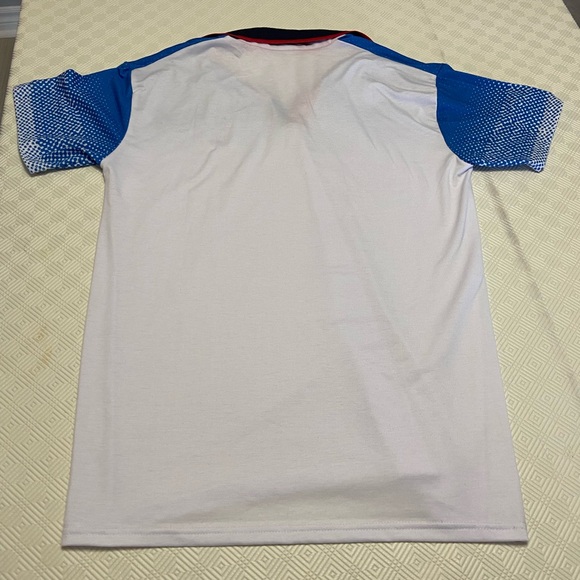 Selling one golf shirt bought online that’s a little too tight for my liking. - Picture 6 of 10